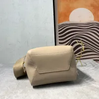 $128.00 USD Celine AAA Quality Messenger Bags For Women #1393649