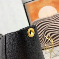 $128.00 USD Celine AAA Quality Messenger Bags For Women #1393650