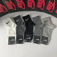 $27.00 USD Nike Socks #1396442