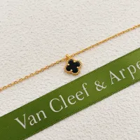 $25.00 USD Van Cleef & Arpels Necklaces For Women #1398248