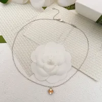 $27.00 USD Van Cleef & Arpels Necklaces For Women #1398299