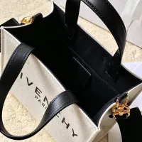 $172.00 USD Givenchy AAA Quality Handbags For Women #1399000
