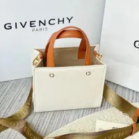 $172.00 USD Givenchy AAA Quality Handbags For Women #1399001