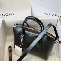 $172.00 USD Givenchy AAA Quality Handbags For Women #1399018