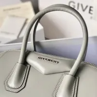 $222.00 USD Givenchy AAA Quality Handbags For Women #1399026