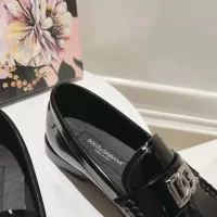 $118.00 USD Dolce & Gabbana D&G Leather Shoes For Women #1400755