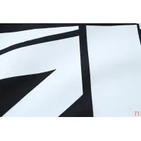 $32.00 USD Off-White T-Shirts Short Sleeved For Unisex #1404489