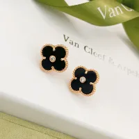 $25.00 USD Van Cleef & Arpels Earrings For Women #1406175