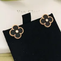 $25.00 USD Van Cleef & Arpels Earrings For Women #1406175
