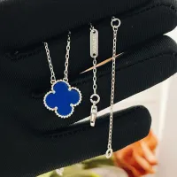 $25.00 USD Van Cleef & Arpels Necklaces For Women #1406546