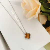 $25.00 USD Van Cleef & Arpels Necklaces For Women #1406555