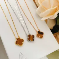 $25.00 USD Van Cleef & Arpels Necklaces For Women #1406555