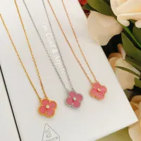 $25.00 USD Van Cleef & Arpels Necklaces For Women #1406561