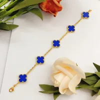 $34.00 USD Van Cleef & Arpels Bracelets For Women #1406586