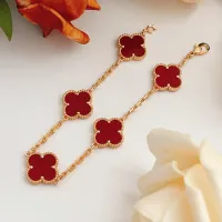 $34.00 USD Van Cleef & Arpels Bracelets For Women #1406594