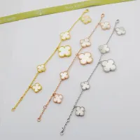$32.00 USD Van Cleef & Arpels Bracelets For Women #1406598