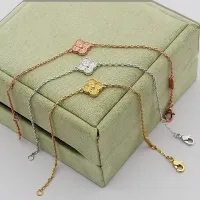 $23.00 USD Van Cleef & Arpels Bracelets For Women #1406616