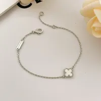 $25.00 USD Van Cleef & Arpels Bracelets For Women #1406618