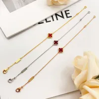 $25.00 USD Van Cleef & Arpels Bracelets For Women #1406628