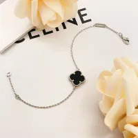 $25.00 USD Van Cleef & Arpels Bracelets For Women #1406641