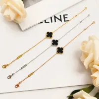 $25.00 USD Van Cleef & Arpels Bracelets For Women #1406642