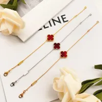 $25.00 USD Van Cleef & Arpels Bracelets For Women #1406644