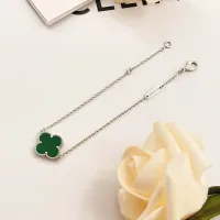 $25.00 USD Van Cleef & Arpels Bracelets For Women #1406647