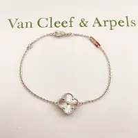 $25.00 USD Van Cleef & Arpels Bracelets For Women #1406652