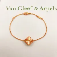 $25.00 USD Van Cleef & Arpels Bracelets For Women #1406653