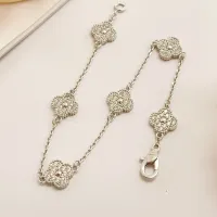 $34.00 USD Van Cleef & Arpels Bracelets For Women #1406658