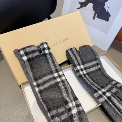 Replica Burberry Gloves #1407565 $38.00 USD for Wholesale