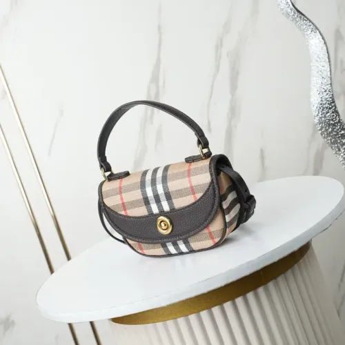 Replica Burberry AAA Quality Messenger Bags For Women #1411393 $96.00 USD for Wholesale