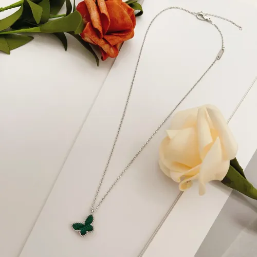 Replica Van Cleef & Arpels Necklaces For Women #1413245 $32.00 USD for Wholesale