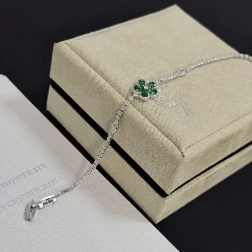 Replica Van Cleef & Arpels Bracelets For Women #1413296 $48.00 USD for Wholesale