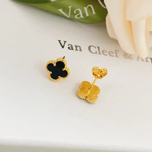 Replica Van Cleef & Arpels Earrings For Women #1413522 $25.00 USD for Wholesale