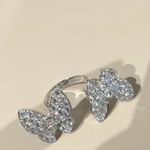 Replica Van Cleef & Arpels Rings For Women #1413768 $48.00 USD for Wholesale