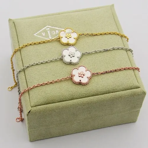 Replica Van Cleef & Arpels Bracelets For Women #1414443 $25.00 USD for Wholesale