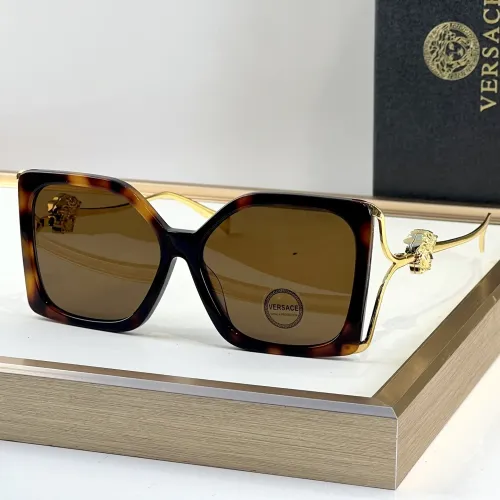 Versace AAA Quality Sunglasses #1415135