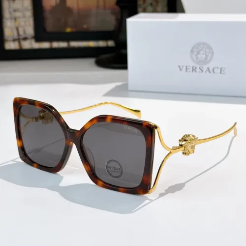 Versace AAA Quality Sunglasses #1415630