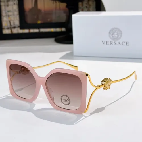 Versace AAA Quality Sunglasses #1415635