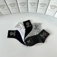 $27.00 USD Versace Socks #1407326