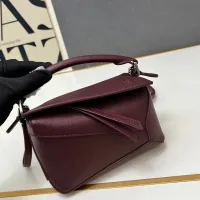 $98.00 USD LOEWE AAA Quality Messenger Bags For Women #1411170