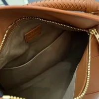 $105.00 USD LOEWE AAA Quality Messenger Bags For Women #1411184