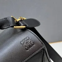 $128.00 USD LOEWE AAA Quality Messenger Bags For Women #1411195