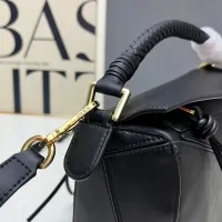 $105.00 USD LOEWE AAA Quality Messenger Bags For Women #1411202