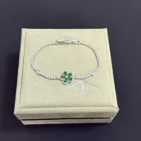 $48.00 USD Van Cleef & Arpels Bracelets For Women #1413296