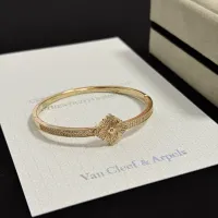 $48.00 USD Van Cleef & Arpels Bracelets For Women #1413413