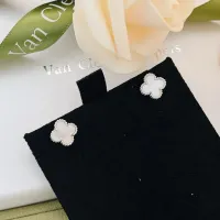 $25.00 USD Van Cleef & Arpels Earrings For Women #1413518