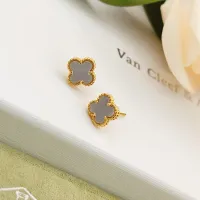 $25.00 USD Van Cleef & Arpels Earrings For Women #1413528