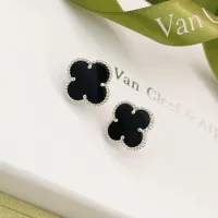 $25.00 USD Van Cleef & Arpels Earrings For Women #1413532